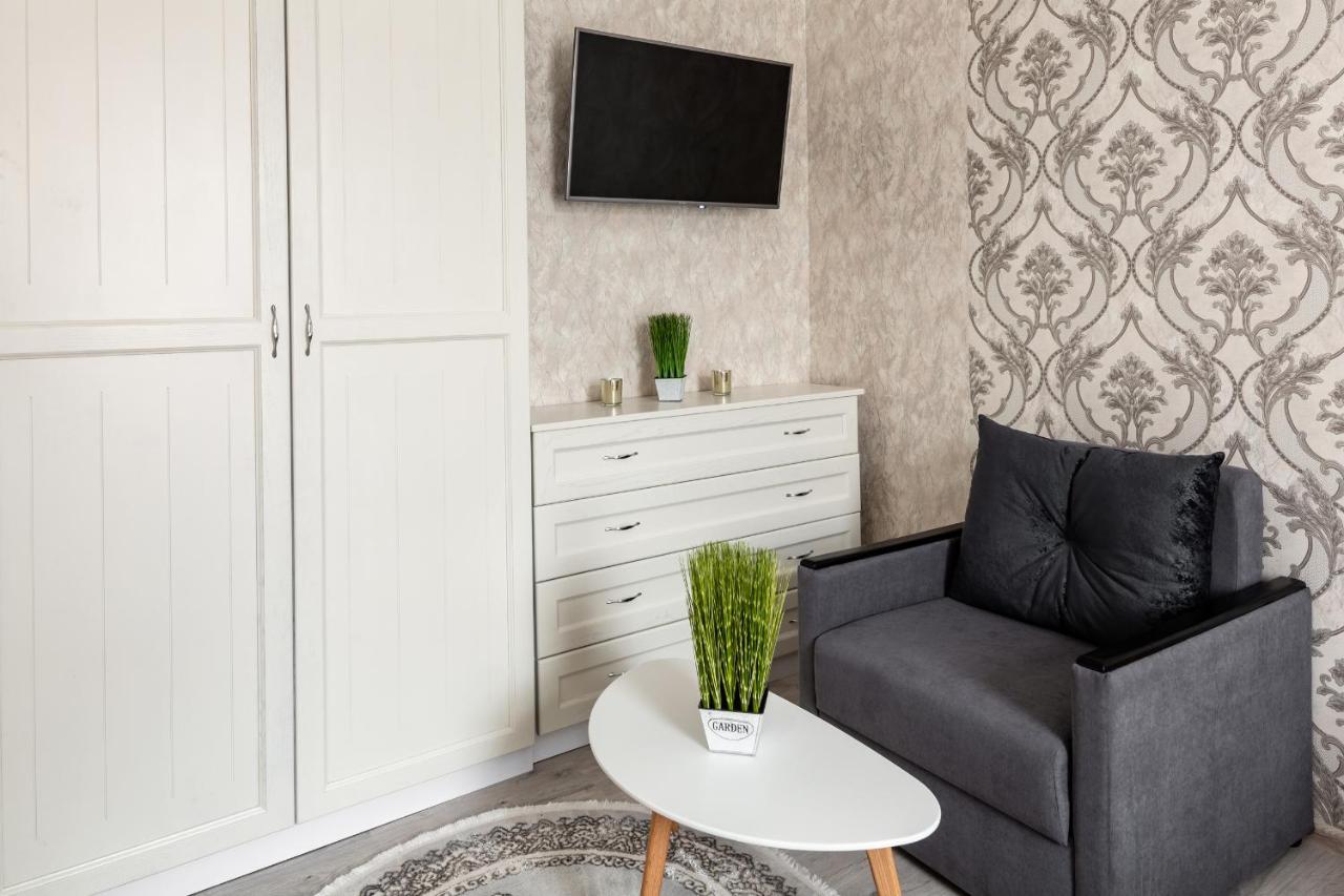 Alfa Apartments Krekhivska 11 Lviv Buitenkant foto